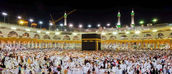 Umrah With Best Tour and Travels.